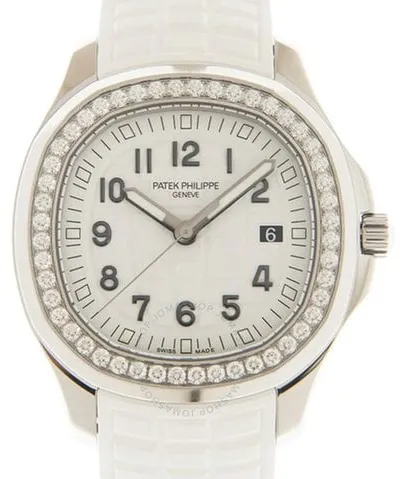 Patek Philippe Aquanaut 5267/200A-010 39mm Stainless steel White