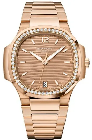 Patek Philippe Nautilus 7118/1200R-010 35mm Rose gold Gold