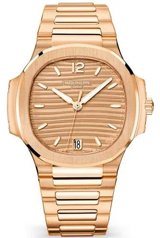 Patek Philippe Nautilus 7118/1R-010 35mm Rose gold Brown