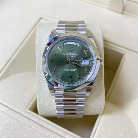 Rolex Day-Date 40 228206 40mm Platinum Green