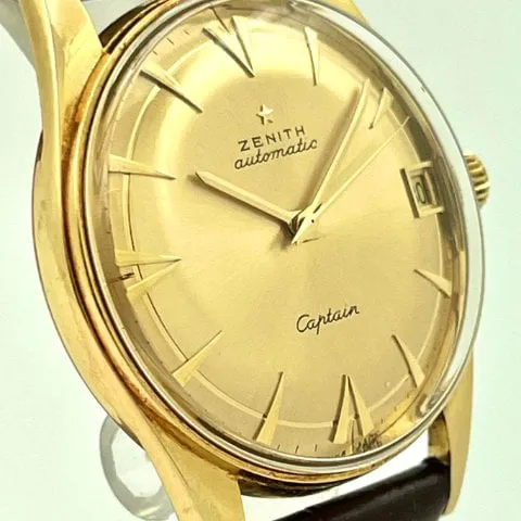 Zenith Captain 35mm Yellow gold Gold