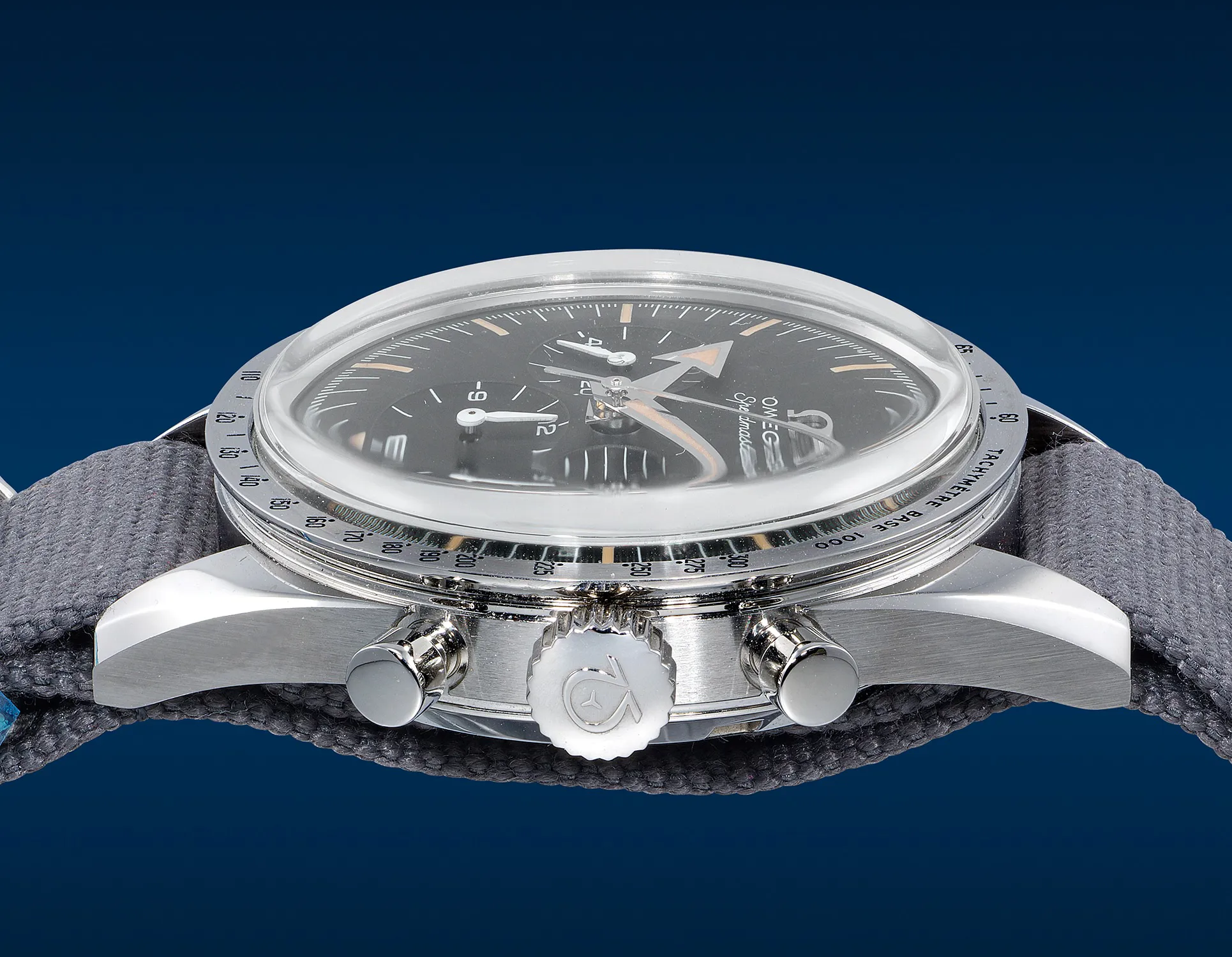 Omega Speedmaster Moon watch 311.10.39.30.01.001 38.5mm Stainless steel Black 3