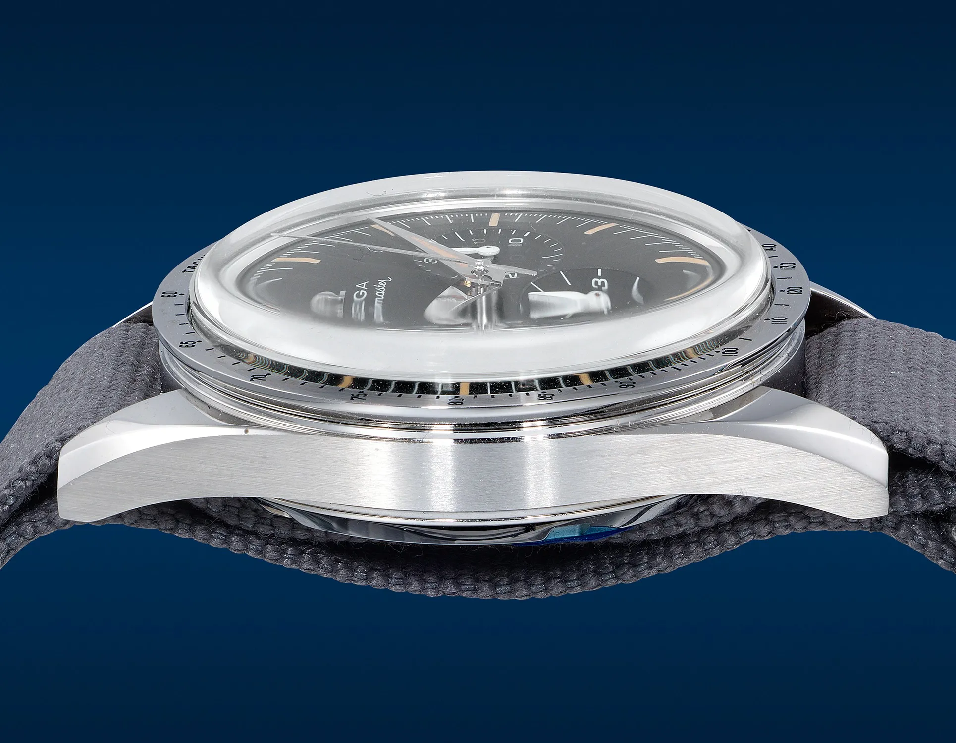 Omega Speedmaster Moon watch 311.10.39.30.01.001 38.5mm Stainless steel Black 4