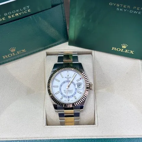 Rolex Sky-Dweller 326933 42mm Yellow gold and Stainless steel White