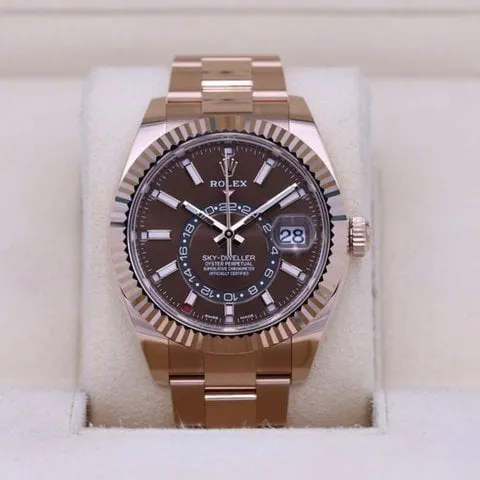 Rolex Sky-Dweller 326935 42mm Rose gold Brown