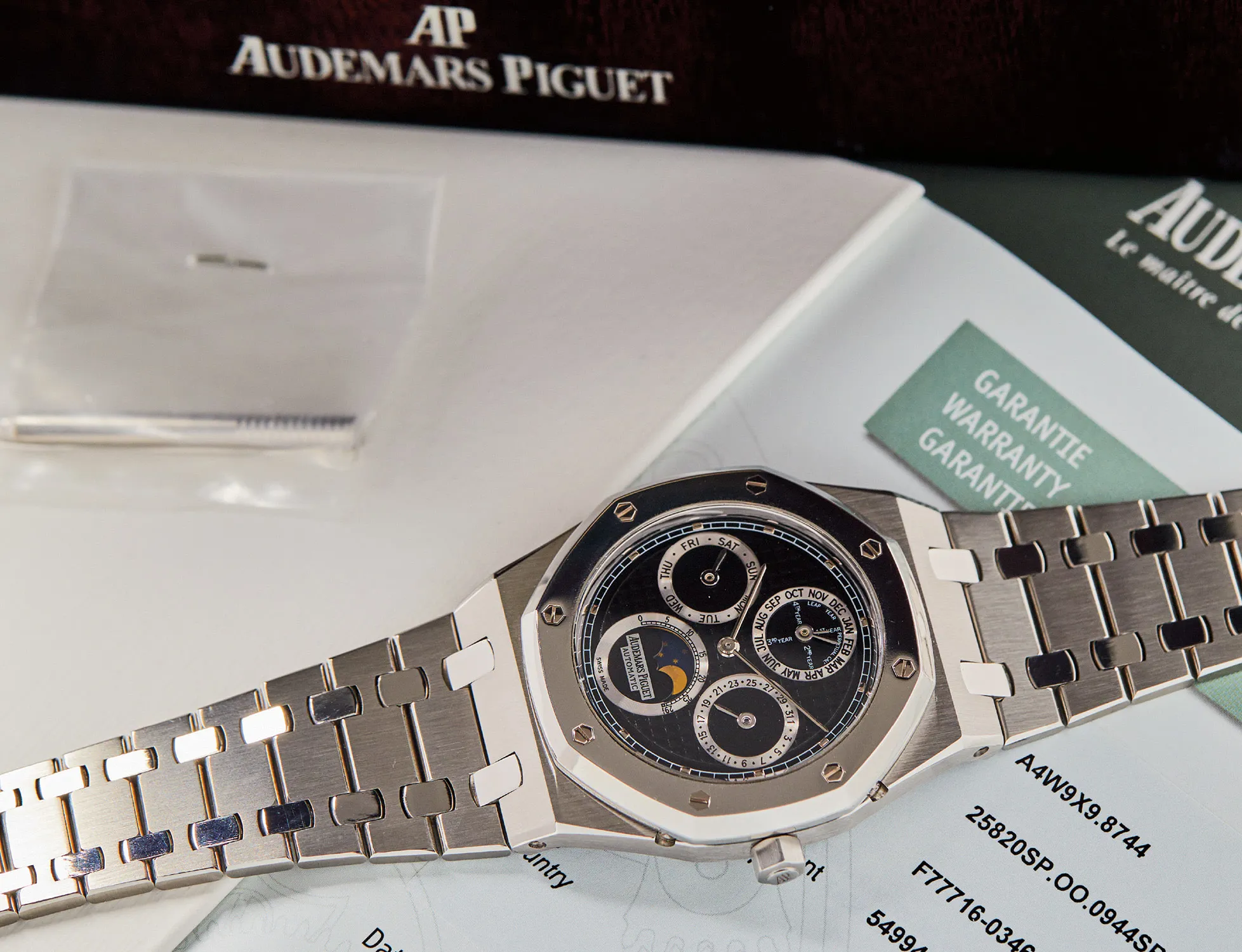 Audemars Piguet Royal Oak 25820SP 39mm Stainless steel and platinum Black 1