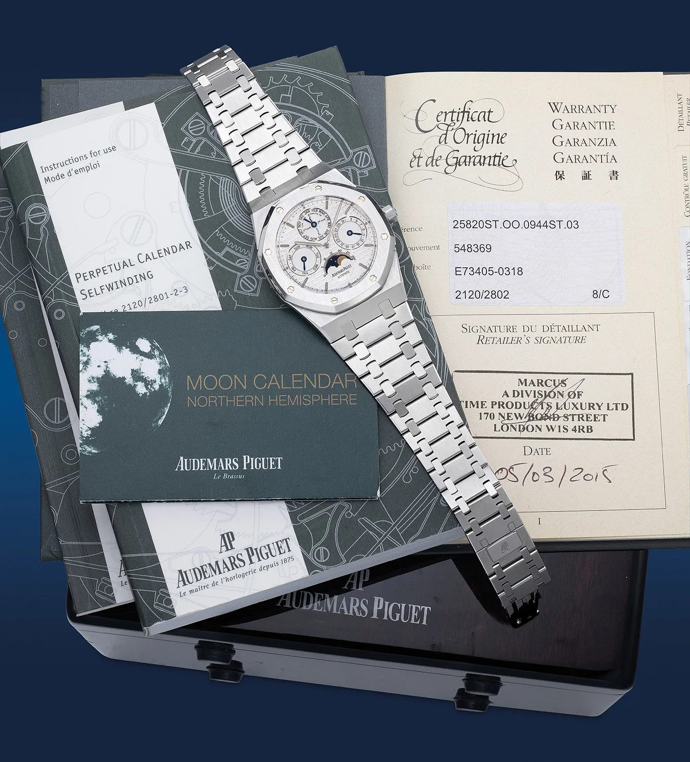 Audemars Piguet Royal Oak Quantieme Perpetual 25820ST.OO.0944ST.03 39mm Stainless steel White 1