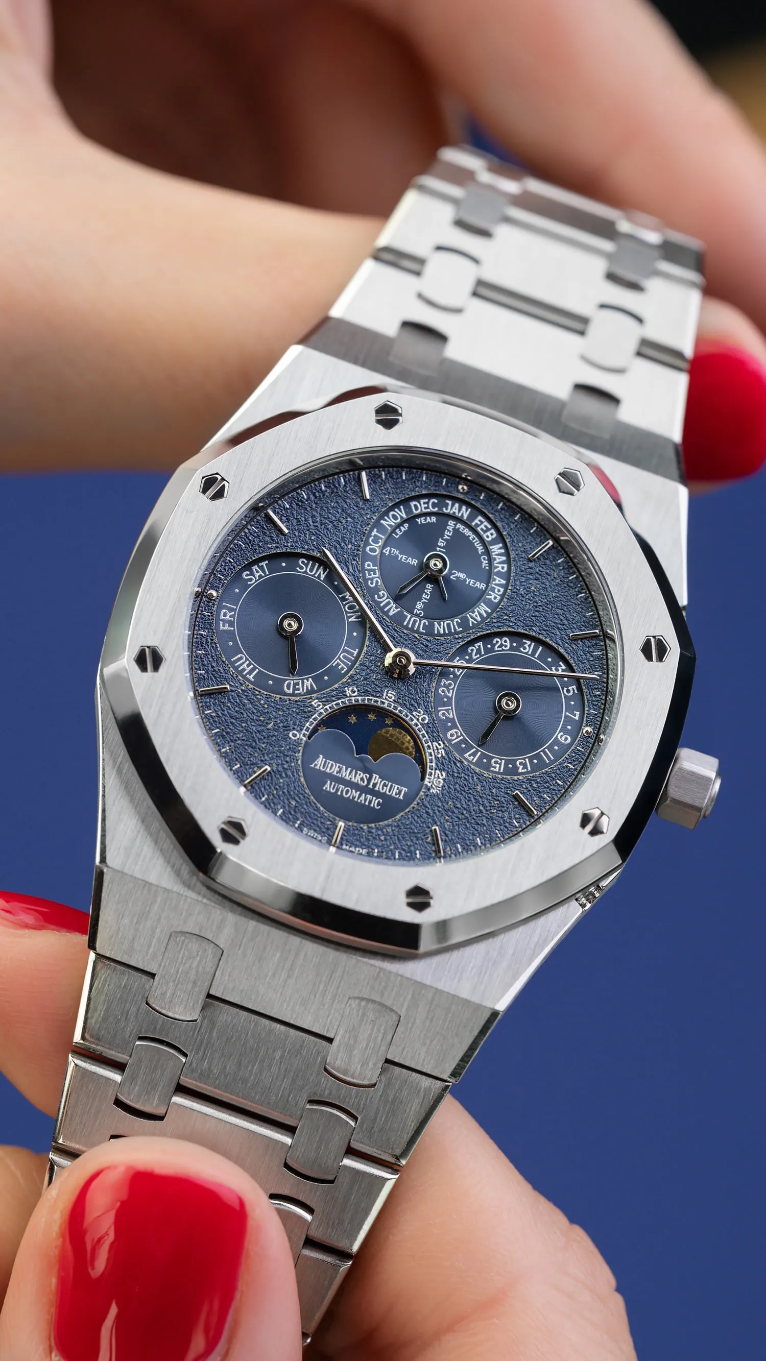 Audemars Piguet Royal Oak 25820PT.OO.0944PT.01 39mm Platinum Blue 3