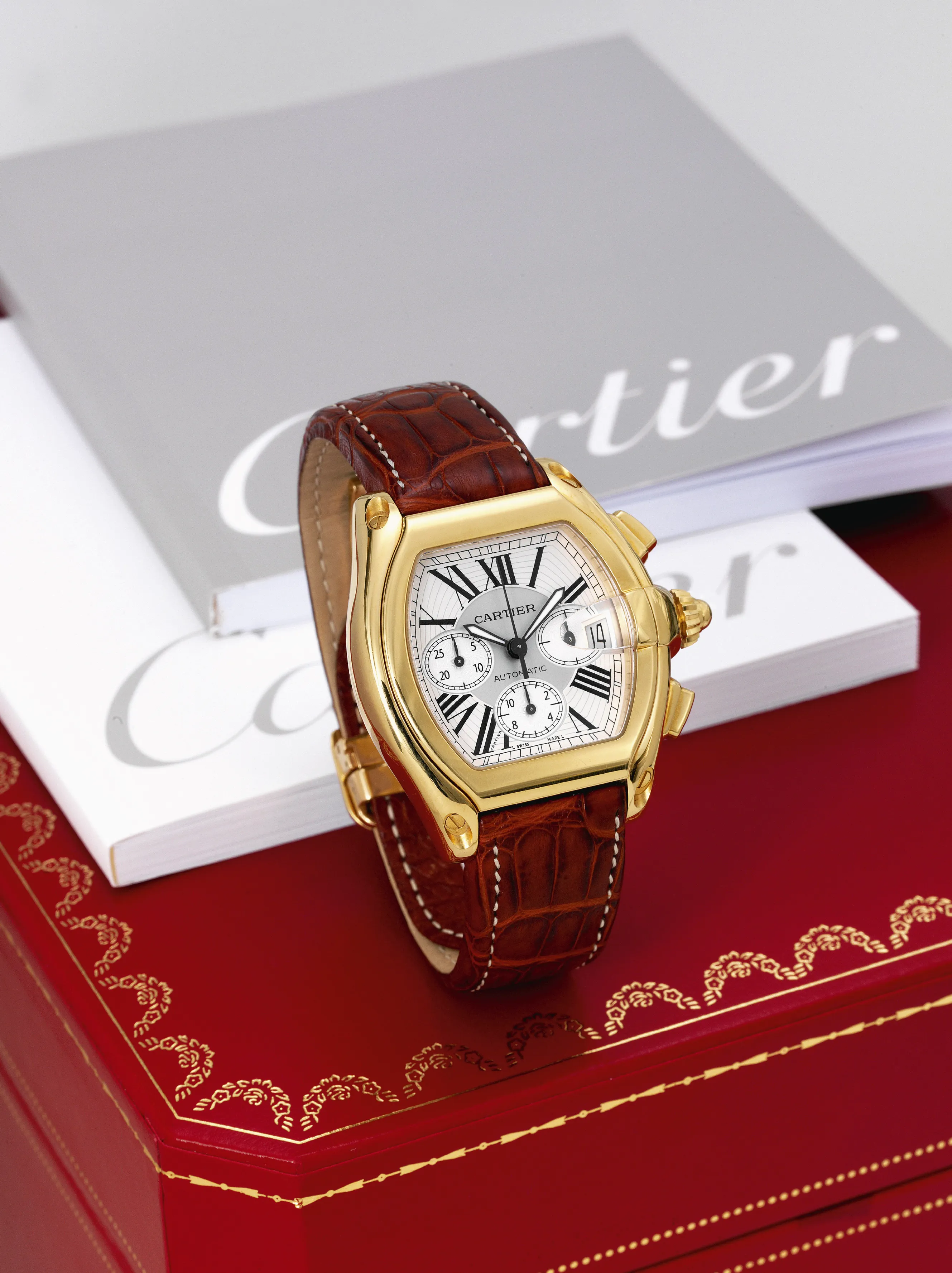 Cartier Roadster 2619 40mm Yellow gold Silver