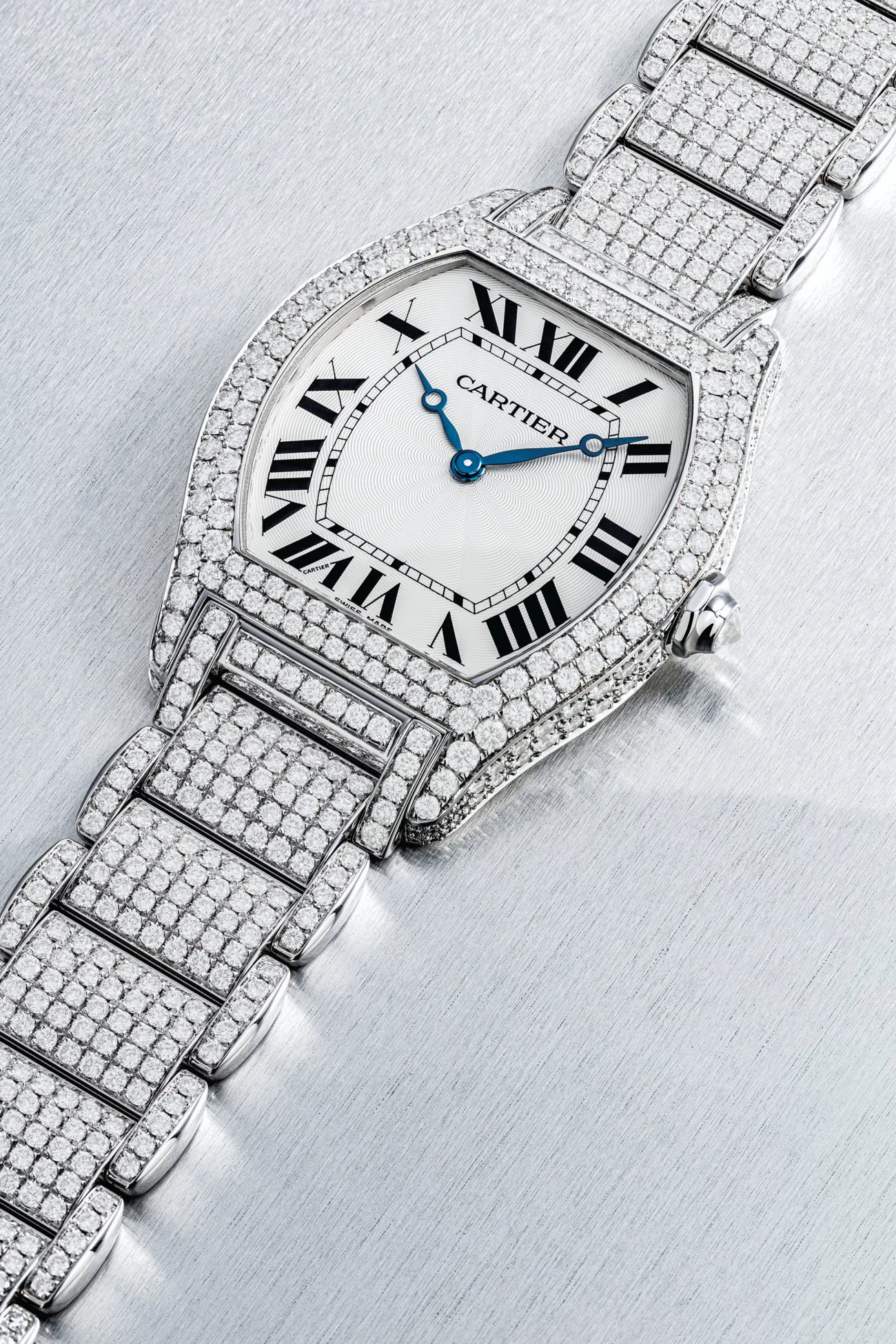 Cartier Tonneau 2497 8mm White gold and Diamond White