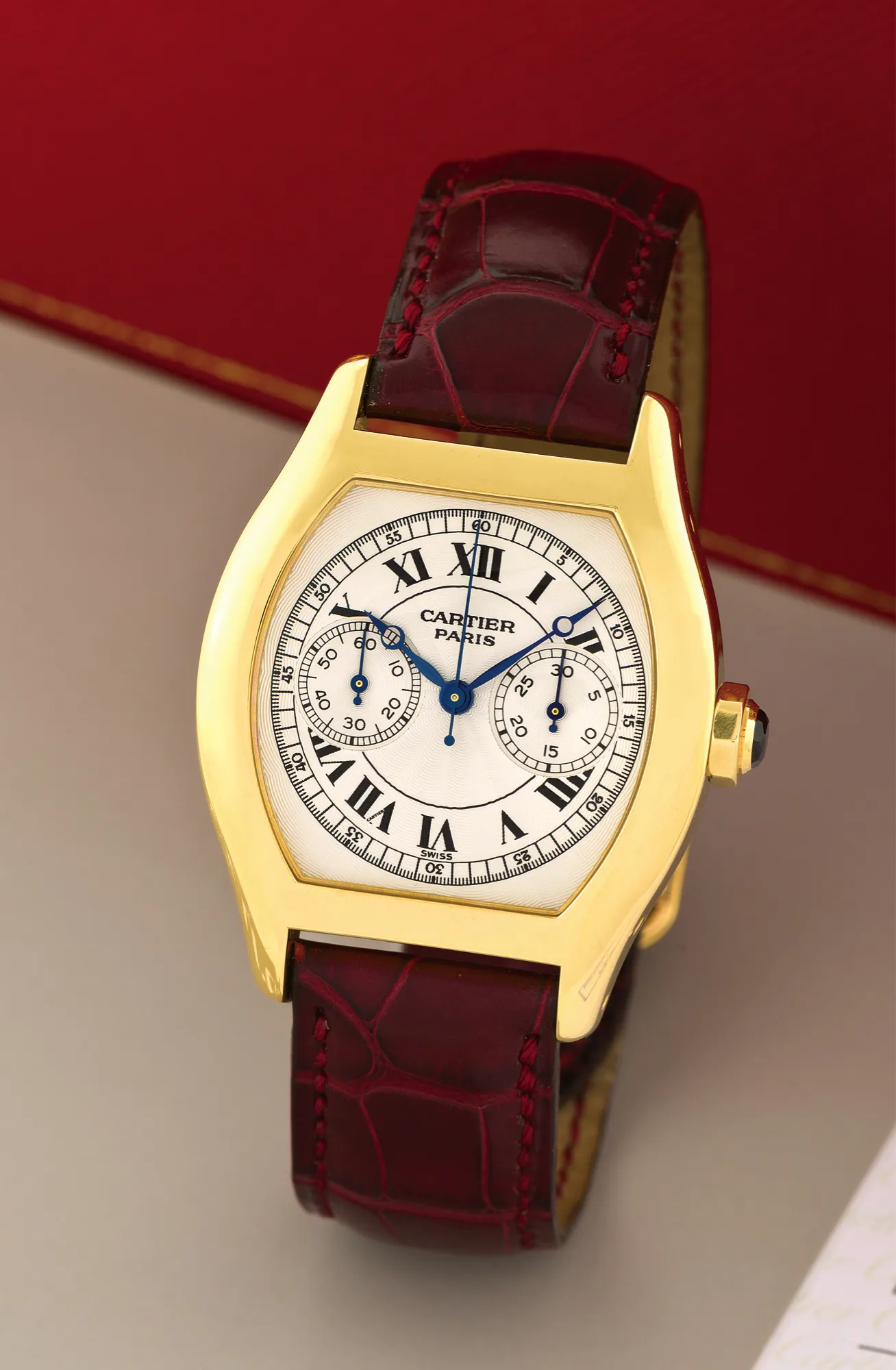 Cartier Tortue 2356 34mm Yellow gold White
