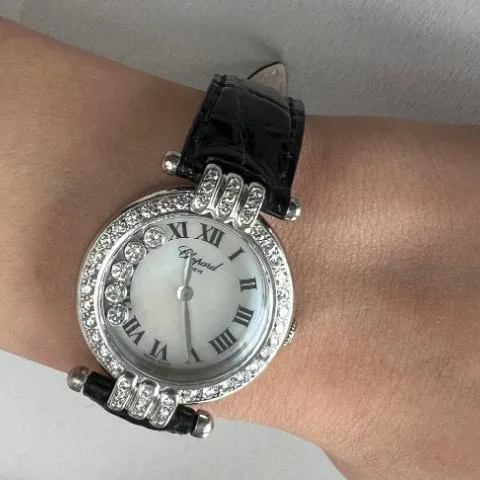 Chopard Happy Diamonds Chopard Happy Diamond 25mm White gold Mother-of-pearl