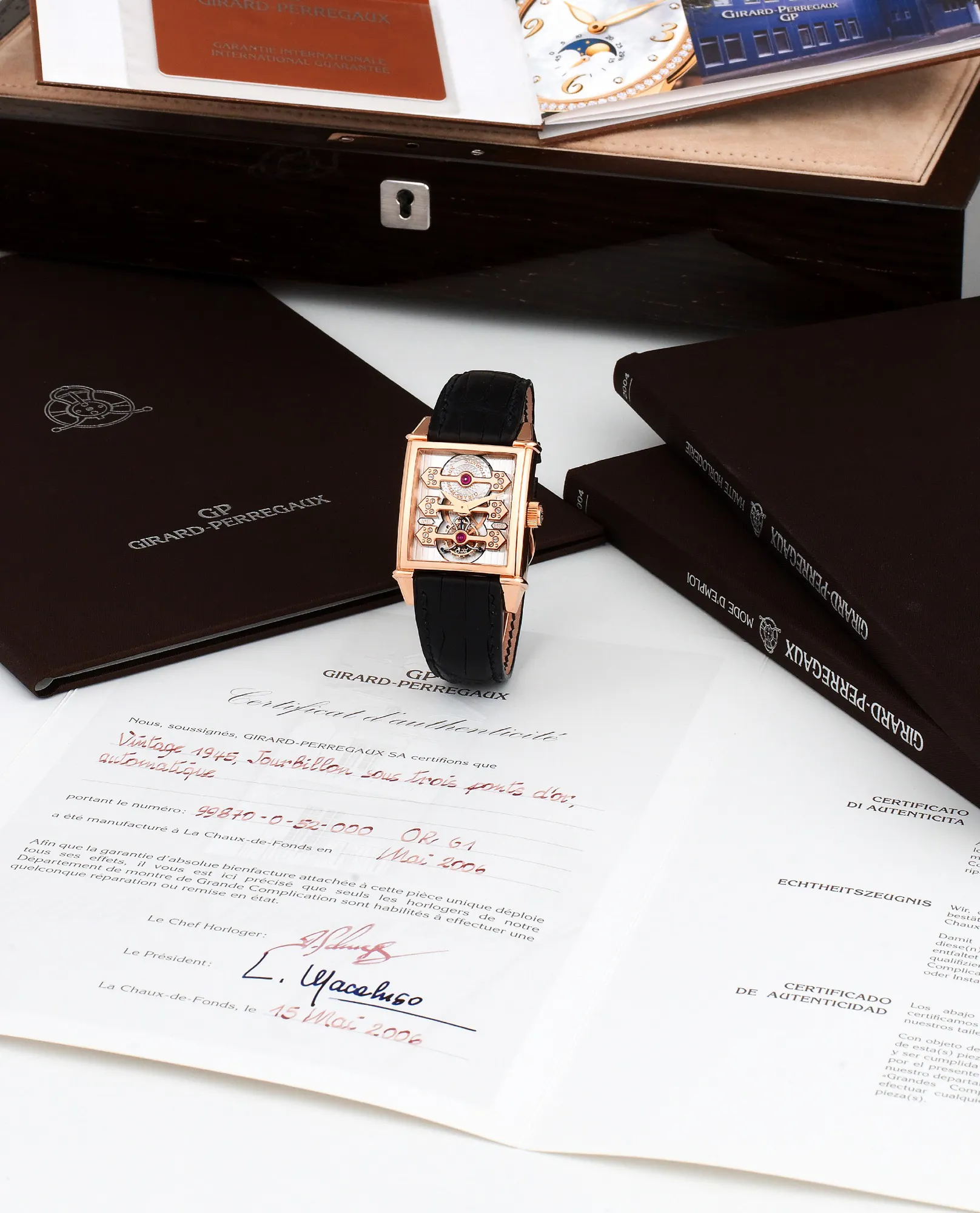 Girard-Perregaux 9987 34mm Rose gold Rose gold