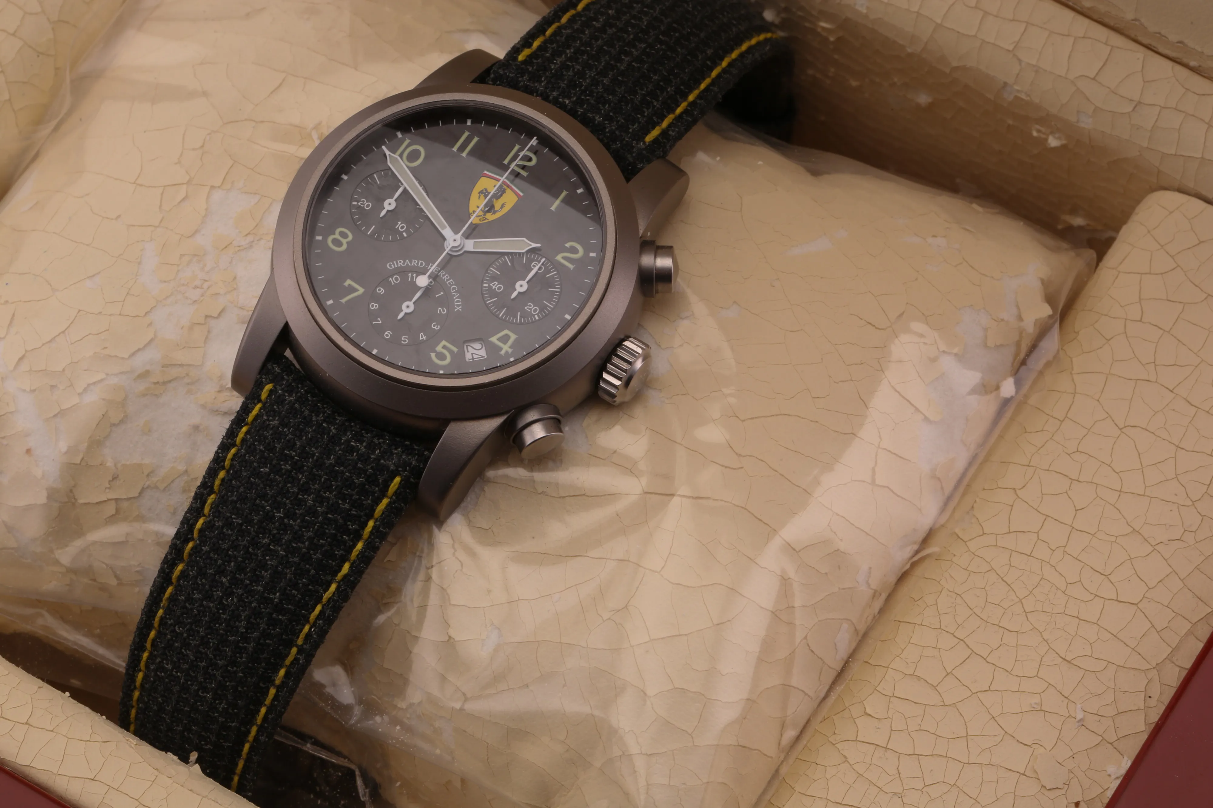 Girard-Perregaux Ferrari 8020 38mm Titanium Black 7