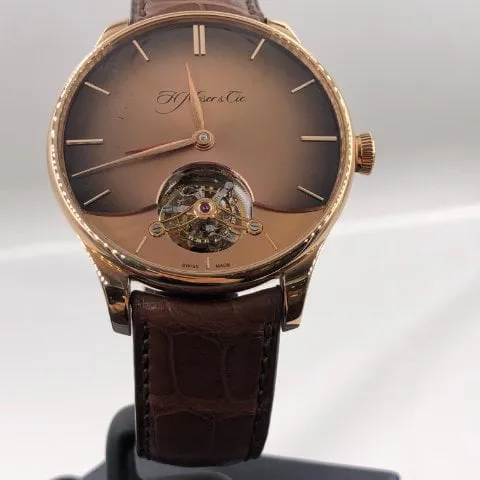 H. Moser & Cie. Venturer 2802-0400 41.5mm Rose gold Pink