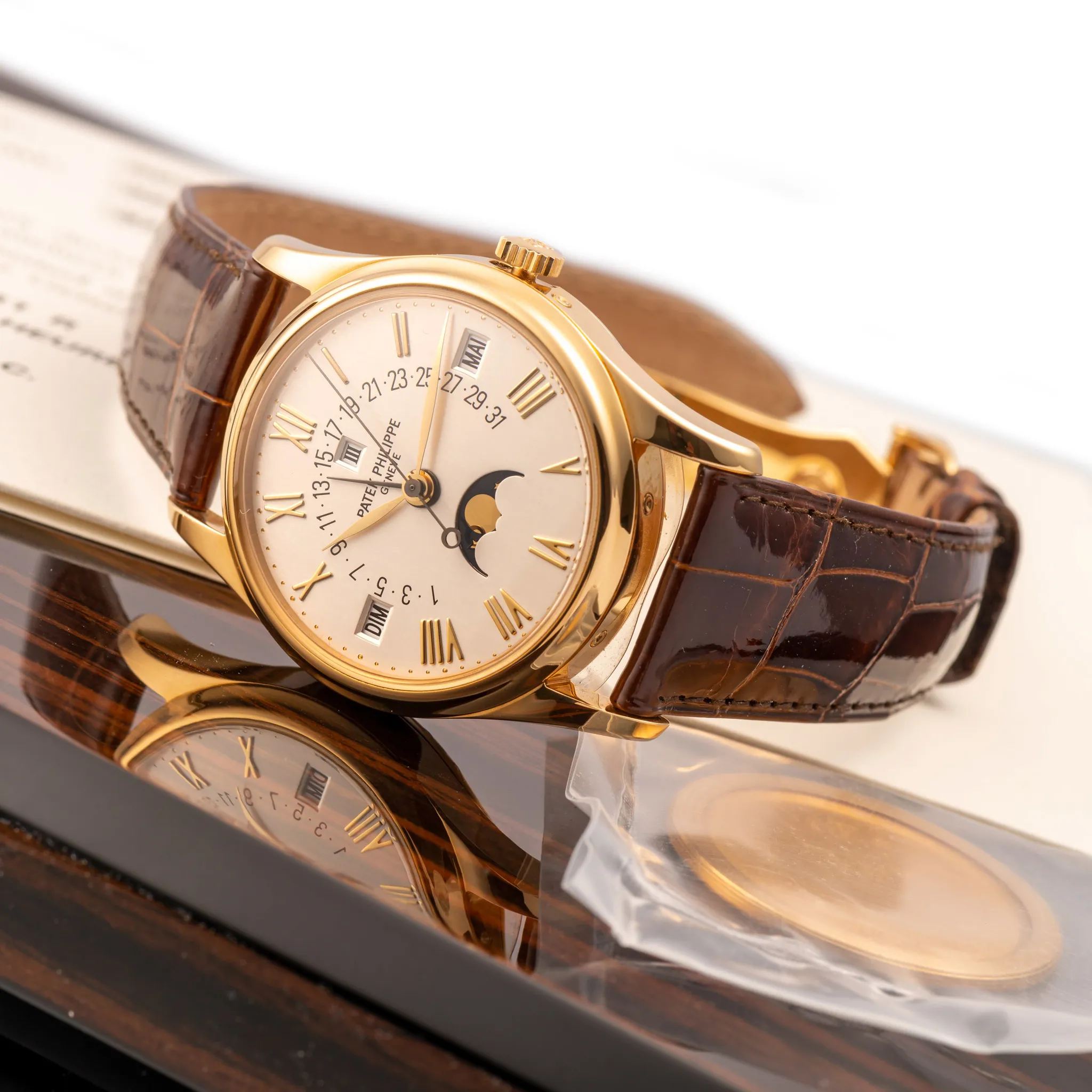 Patek Philippe 5050J-018 35mm Yellow gold White 2