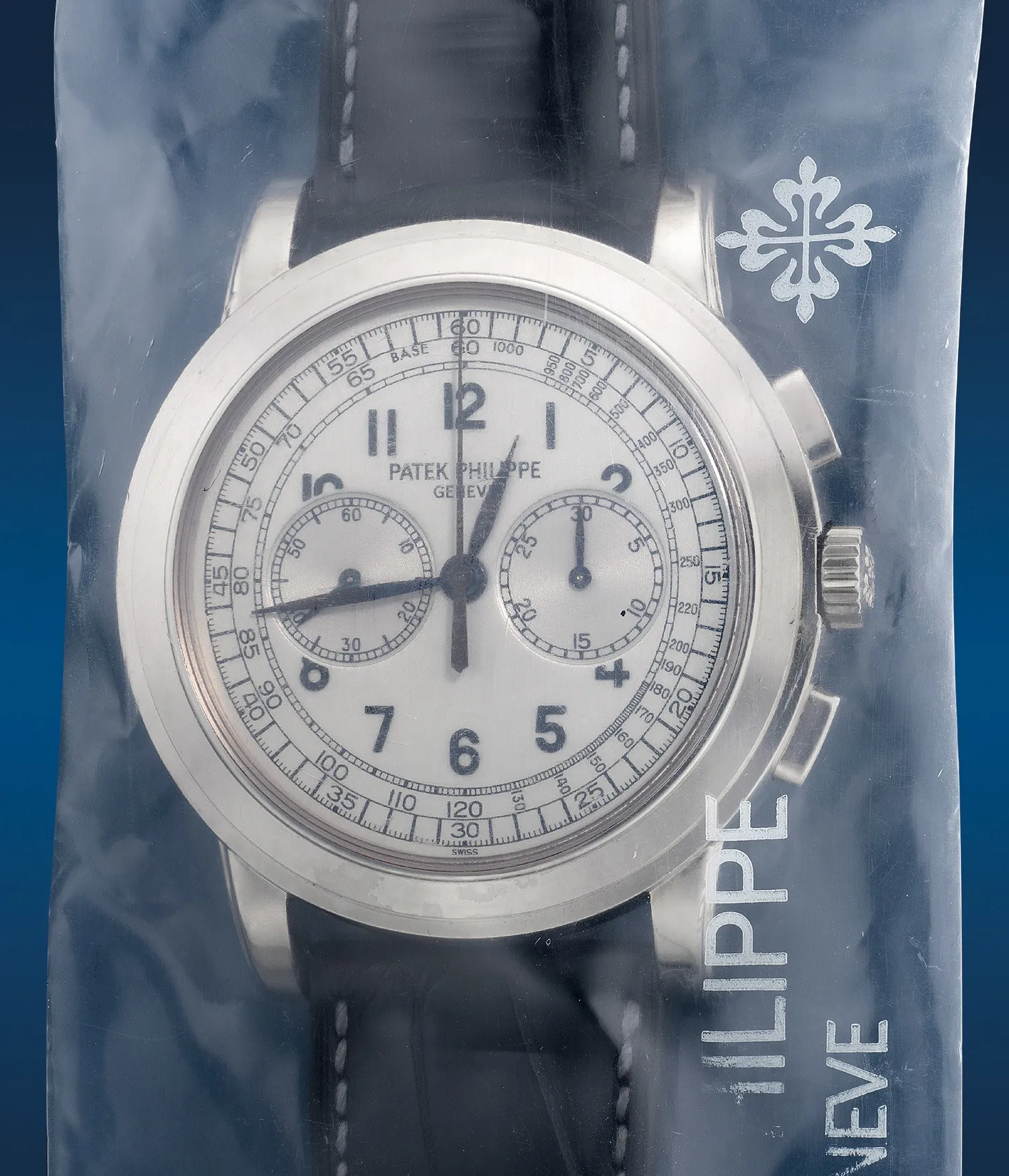 Patek Philippe 5070G-001 42mm White gold Silver