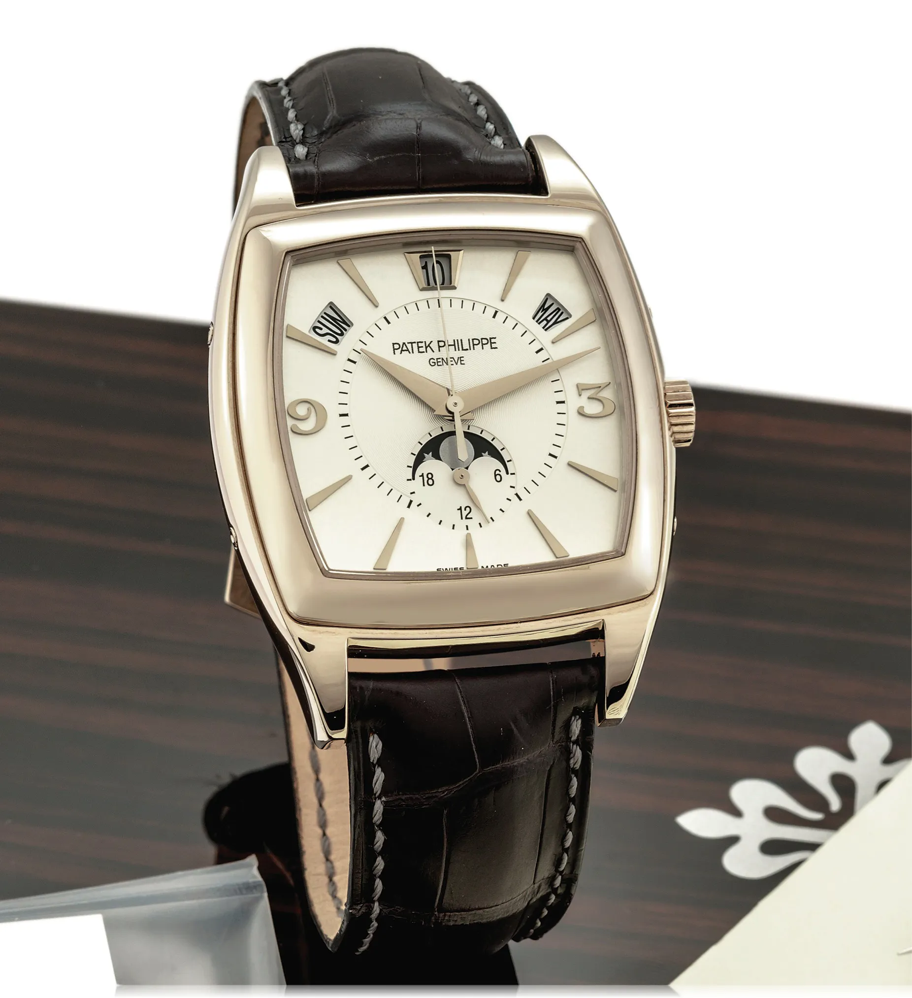 Patek Philippe Gondolo 5135G 38mm White gold Silver