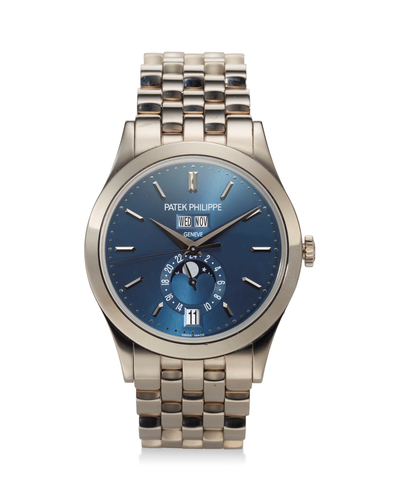 Patek Philippe Annual Calendar 5396/1G-001 38.5mm White gold Blue