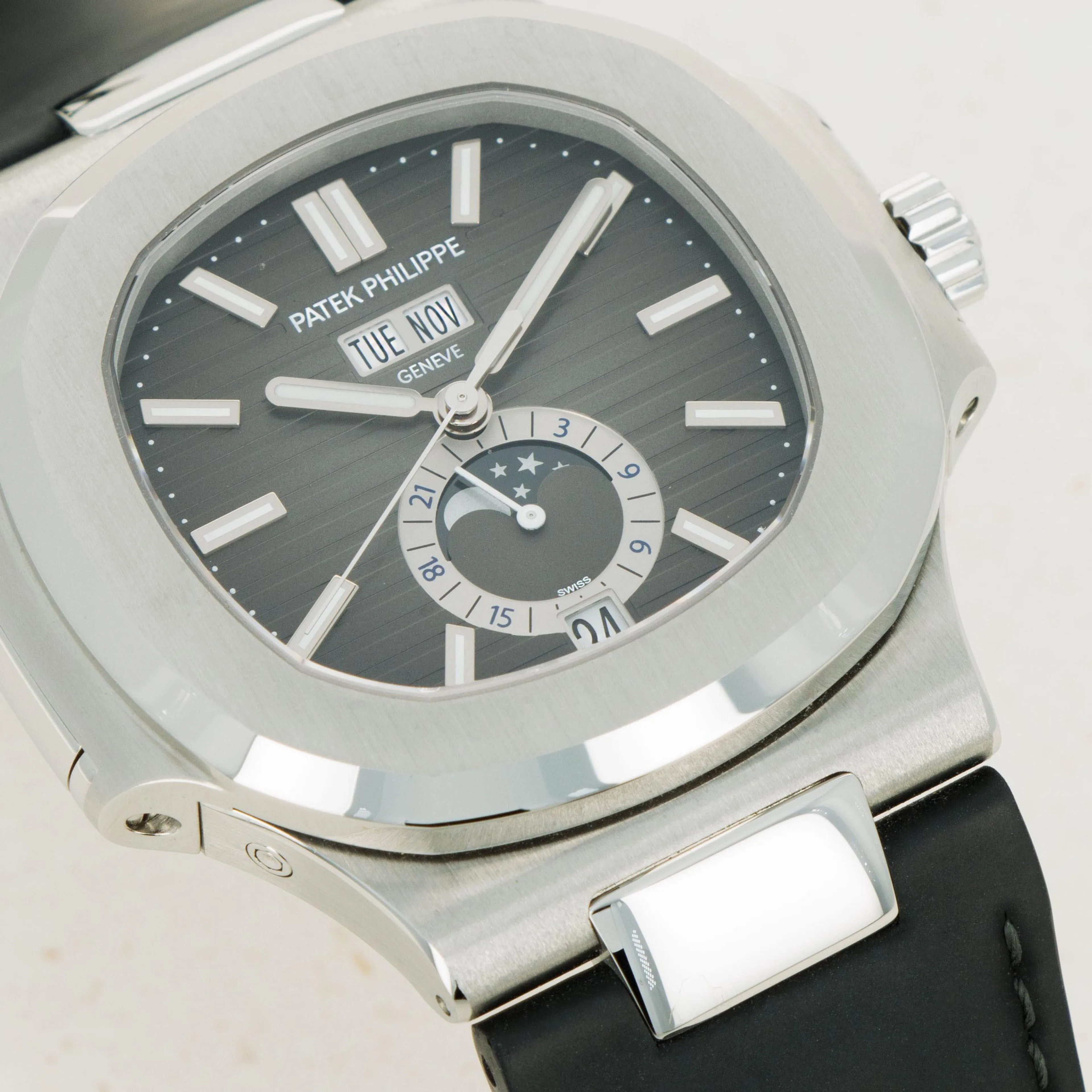 Patek Philippe Nautilus 5726A-001 40.5mm Stainless steel Black 1