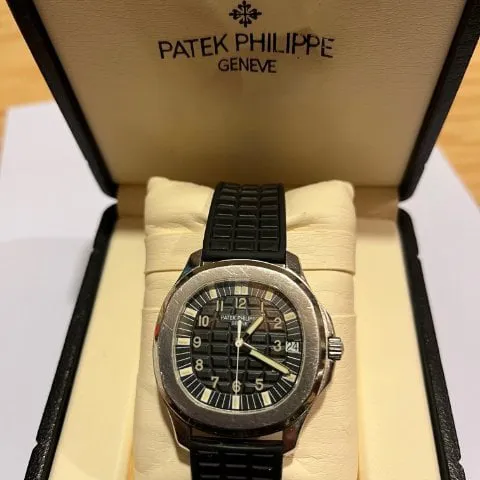 Patek Philippe Aquanaut 5065A-001 38mm Stainless steel Black