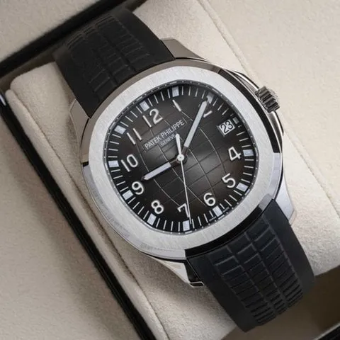 Patek Philippe Aquanaut 5167A-001 40mm Stainless steel Black