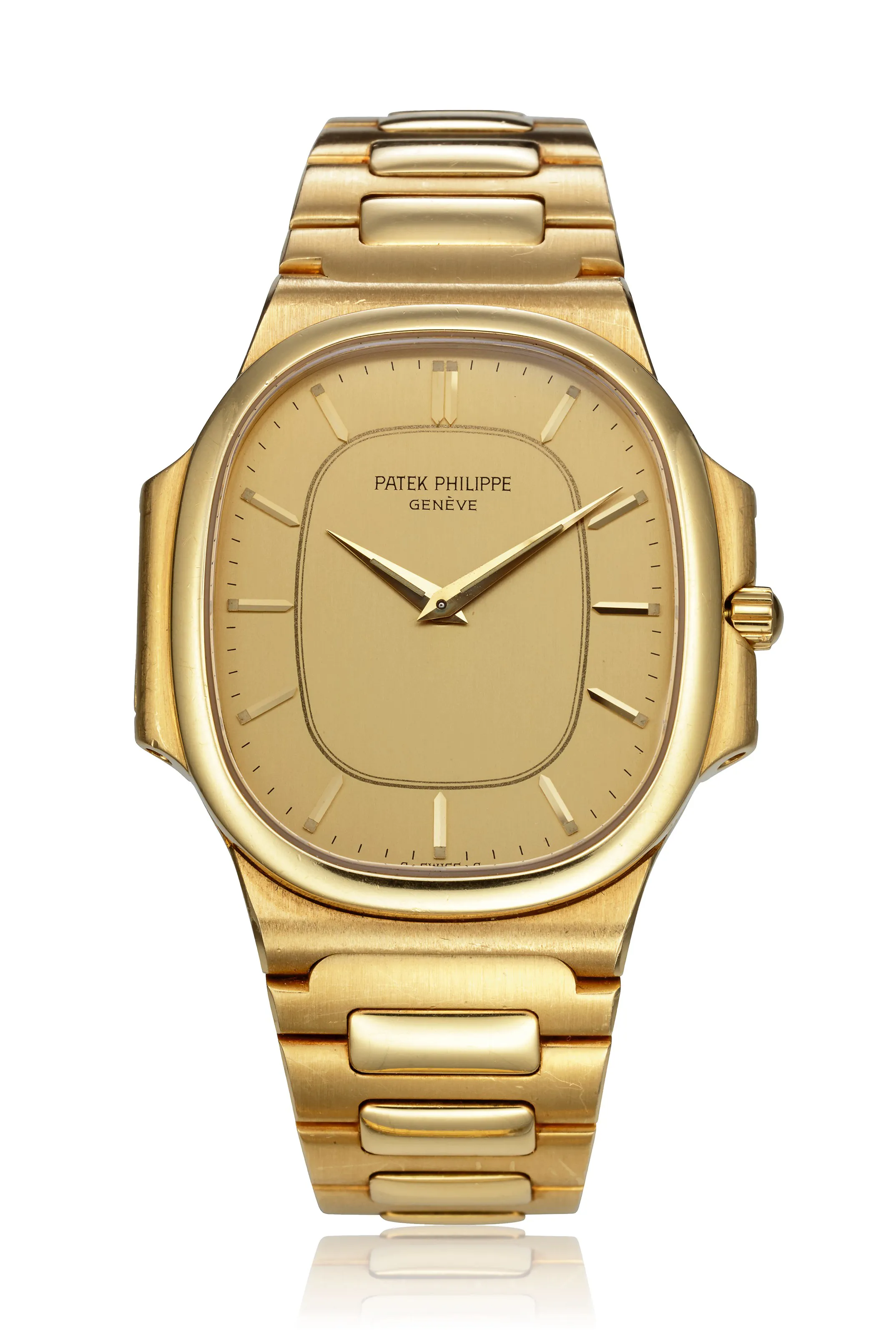 Patek Philippe Nautilus 3770/11 36mm Yellow gold Champagne