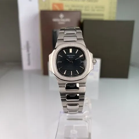 Patek Philippe Nautilus 4700/1 27mm Stainless steel Black