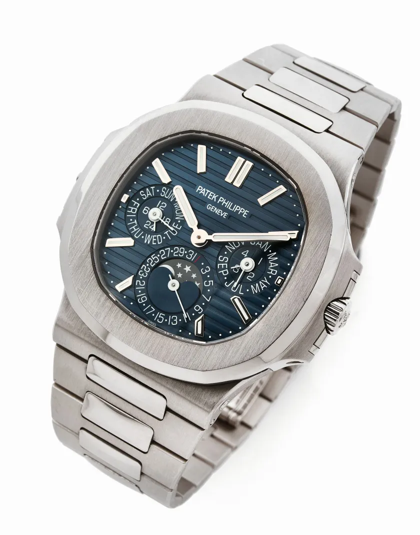 Patek Philippe Nautilus 5740/1G-001 40mm White gold Blue 2