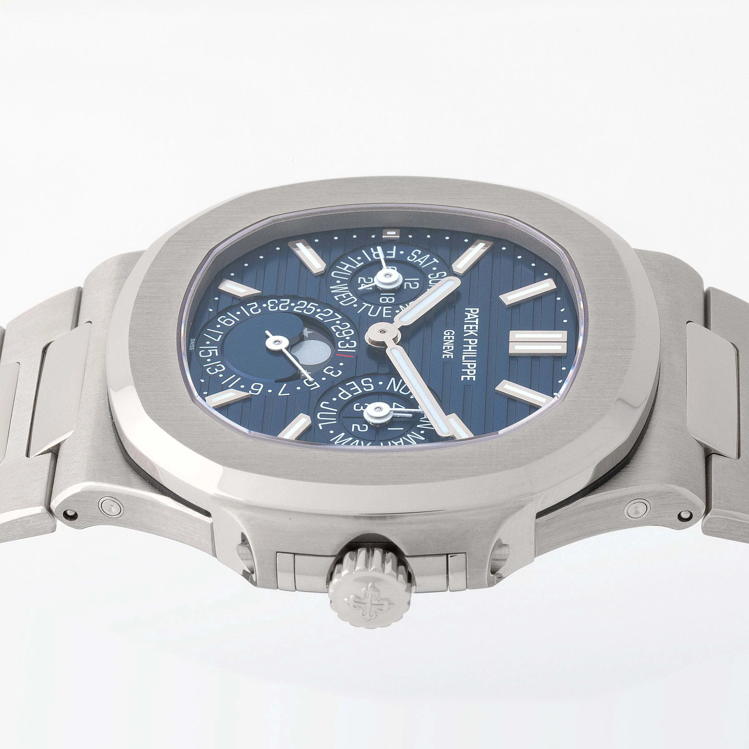 Patek Philippe Nautilus 5740/1G-001 40mm White gold Blue 1