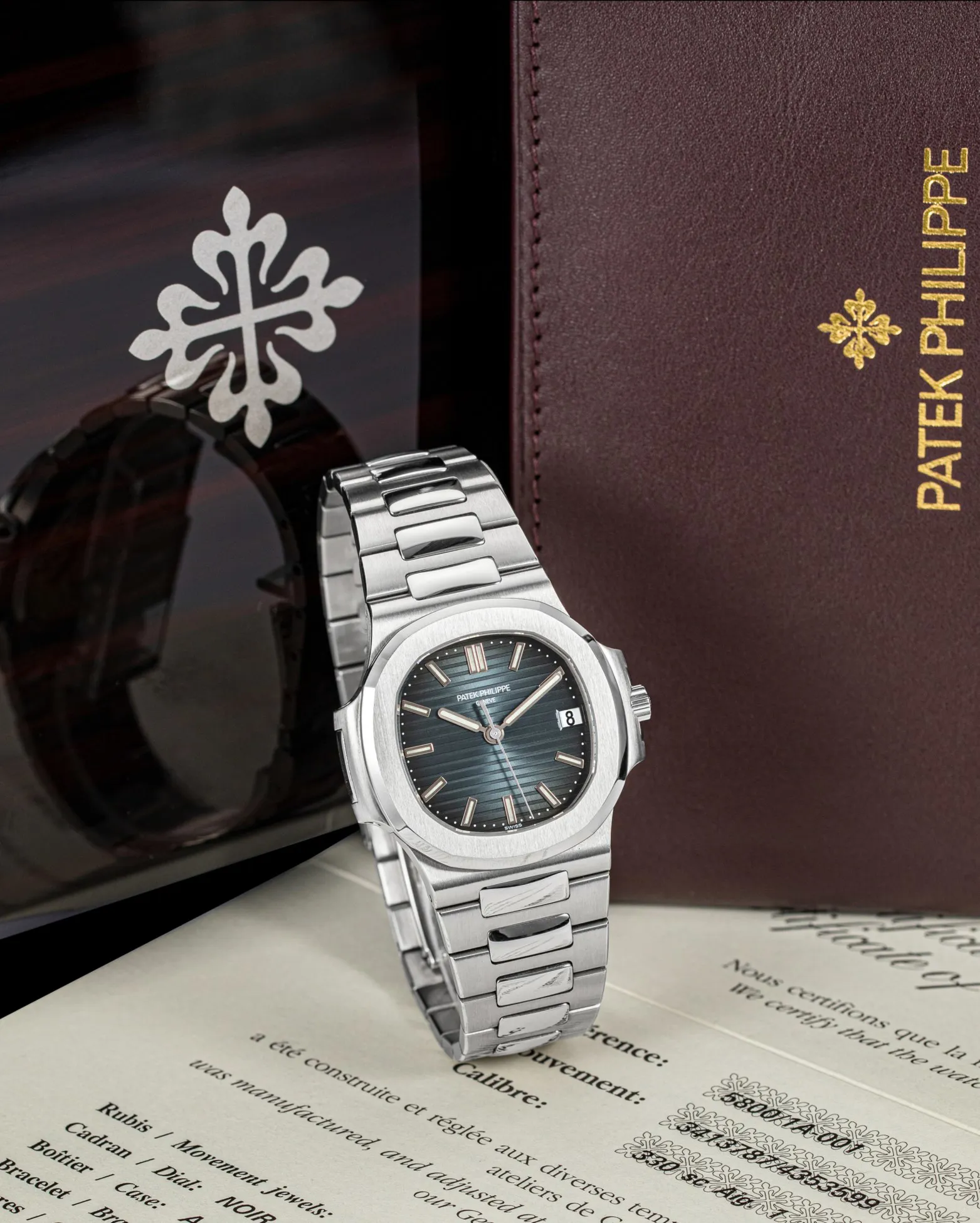 Patek Philippe Nautilus 5800 38mm Stainless steel Blue