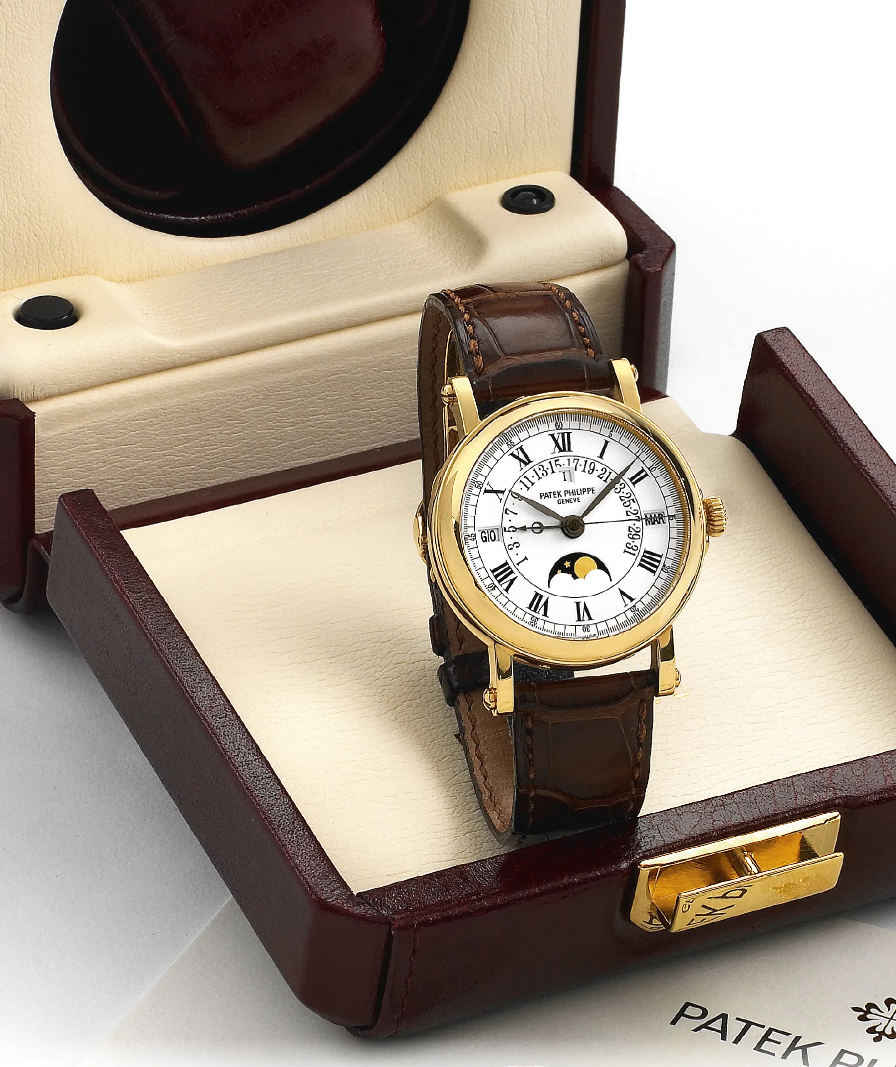 Patek Philippe Perpetual Calendar 5059J 36mm Yellow gold White