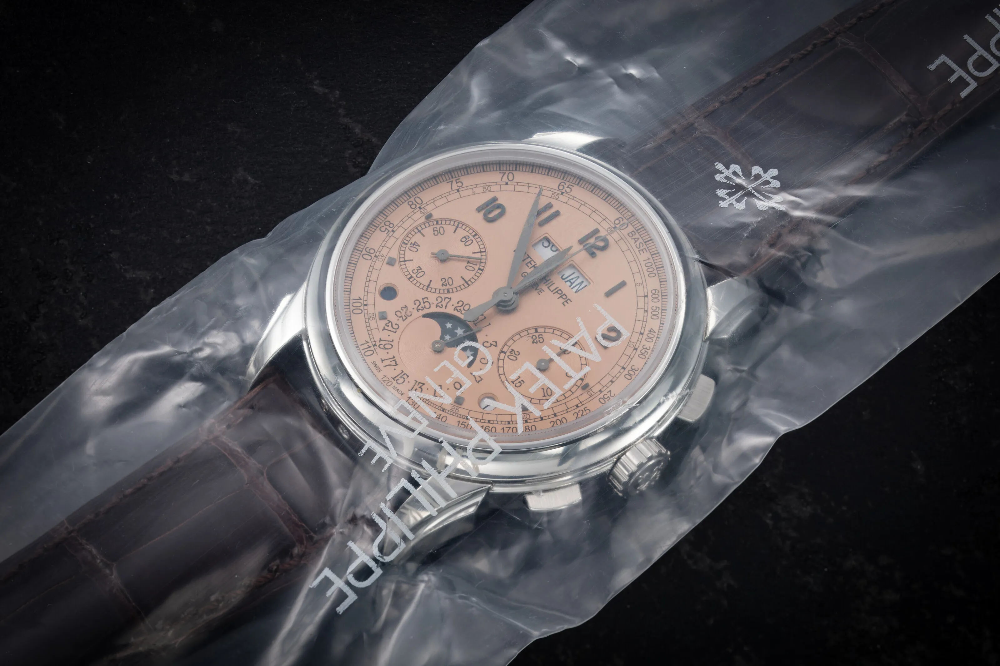 Patek Philippe Perpetual Calendar Chronograph 5270P 41mm Platinum Salmon