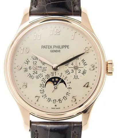 Patek Philippe Perpetual Calendar 5327R-001 39mm Rose gold Champagne