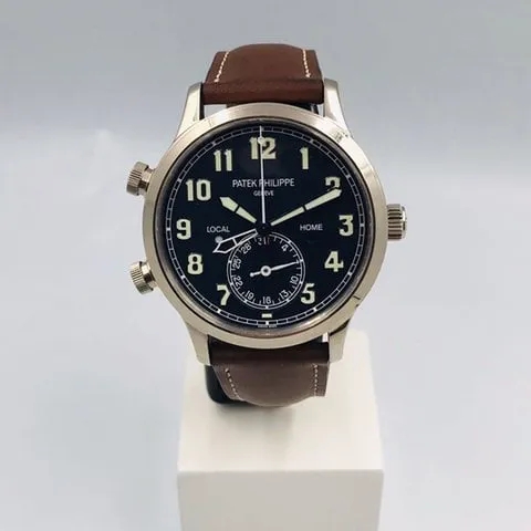 Patek Philippe Calatrava Pilot Travel Time 5524G-001 42mm White gold Blue