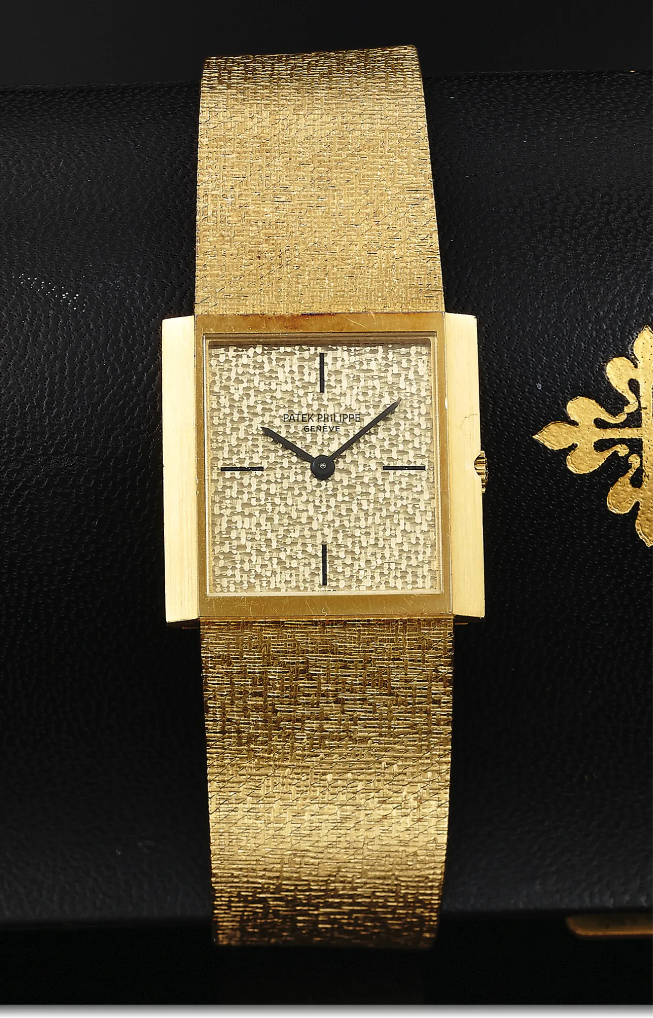 Patek Philippe 3491 26mm Yellow gold Champagne