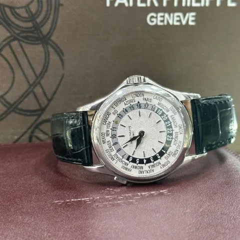 Patek Philippe World Time 5110G-001 37mm White gold Silver