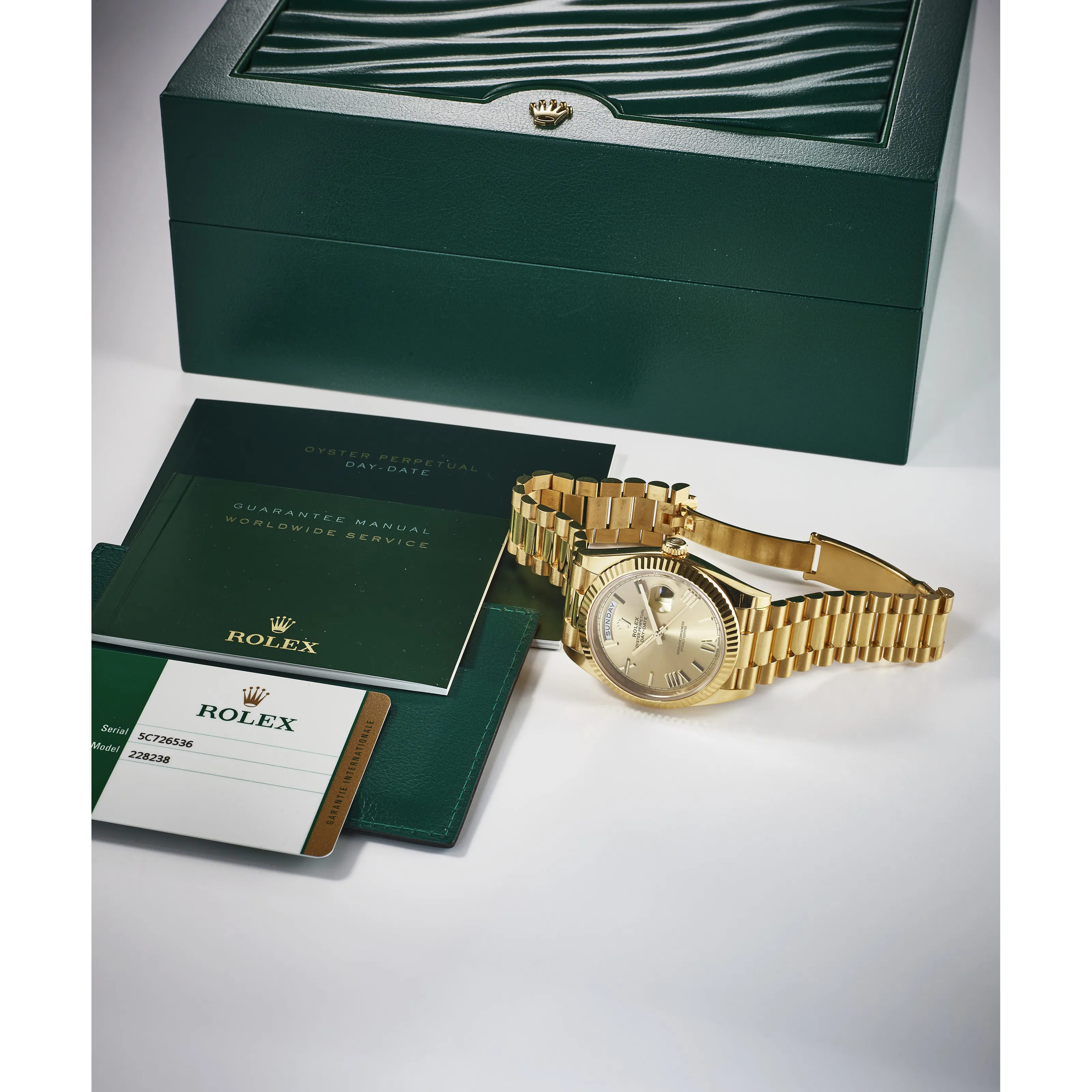 Rolex Day-Date 40 228238 40mm Yellow gold Champagne 2