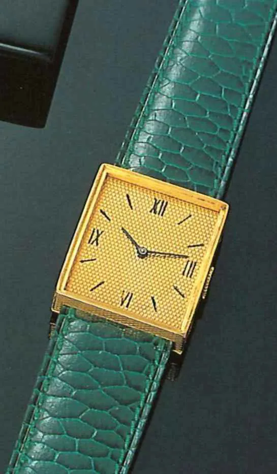 Van Cleef & Arpels 22mm Yellow gold Guilloché