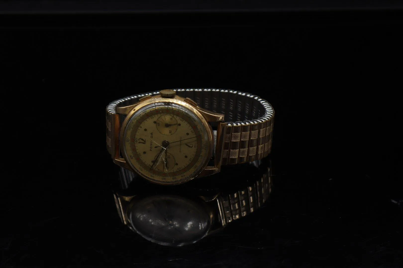 Helvetia 37mm Yellow gold Gilt dial