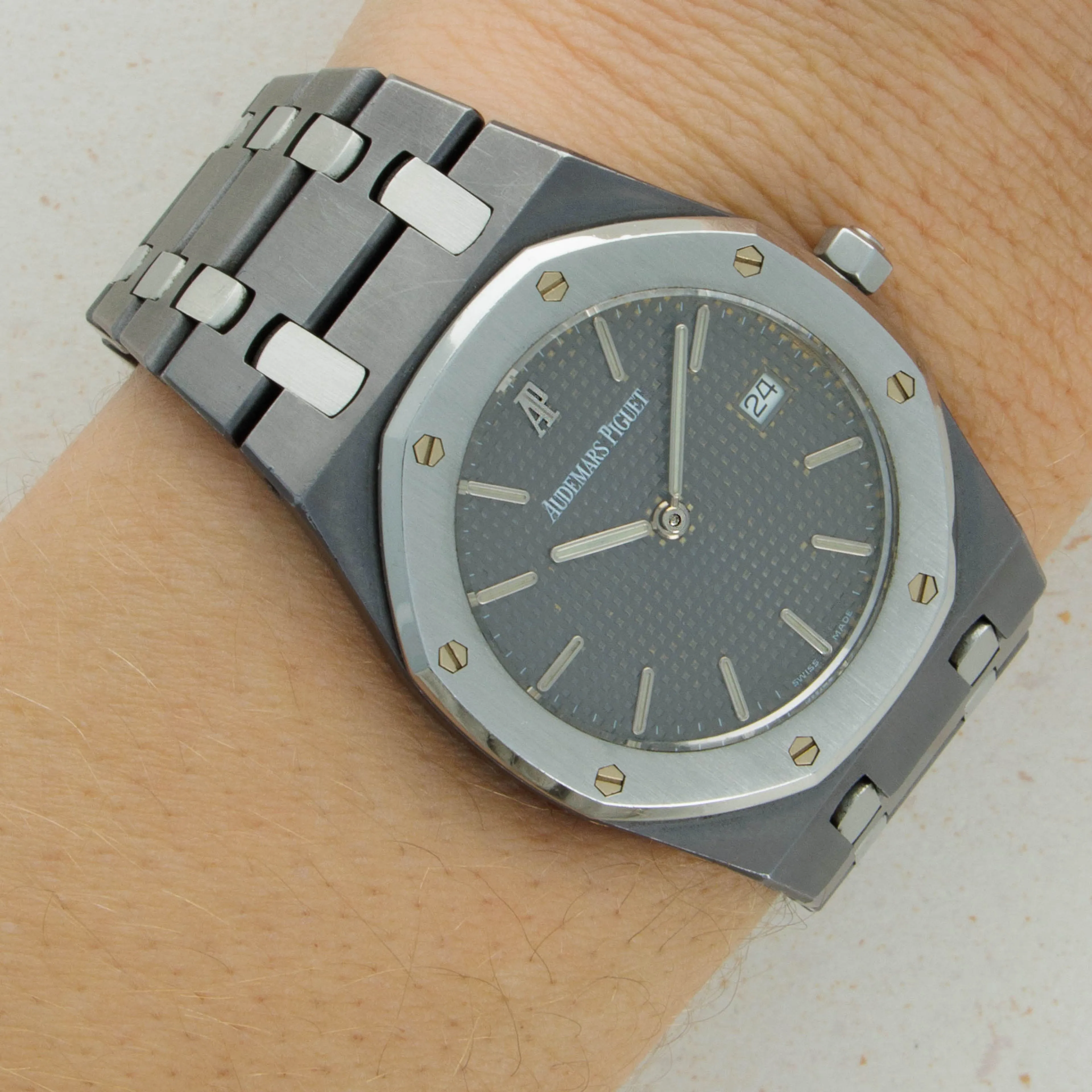 Audemars Piguet Royal Oak 56175TT 33mm Stainless steel and Tantalum Gray 12