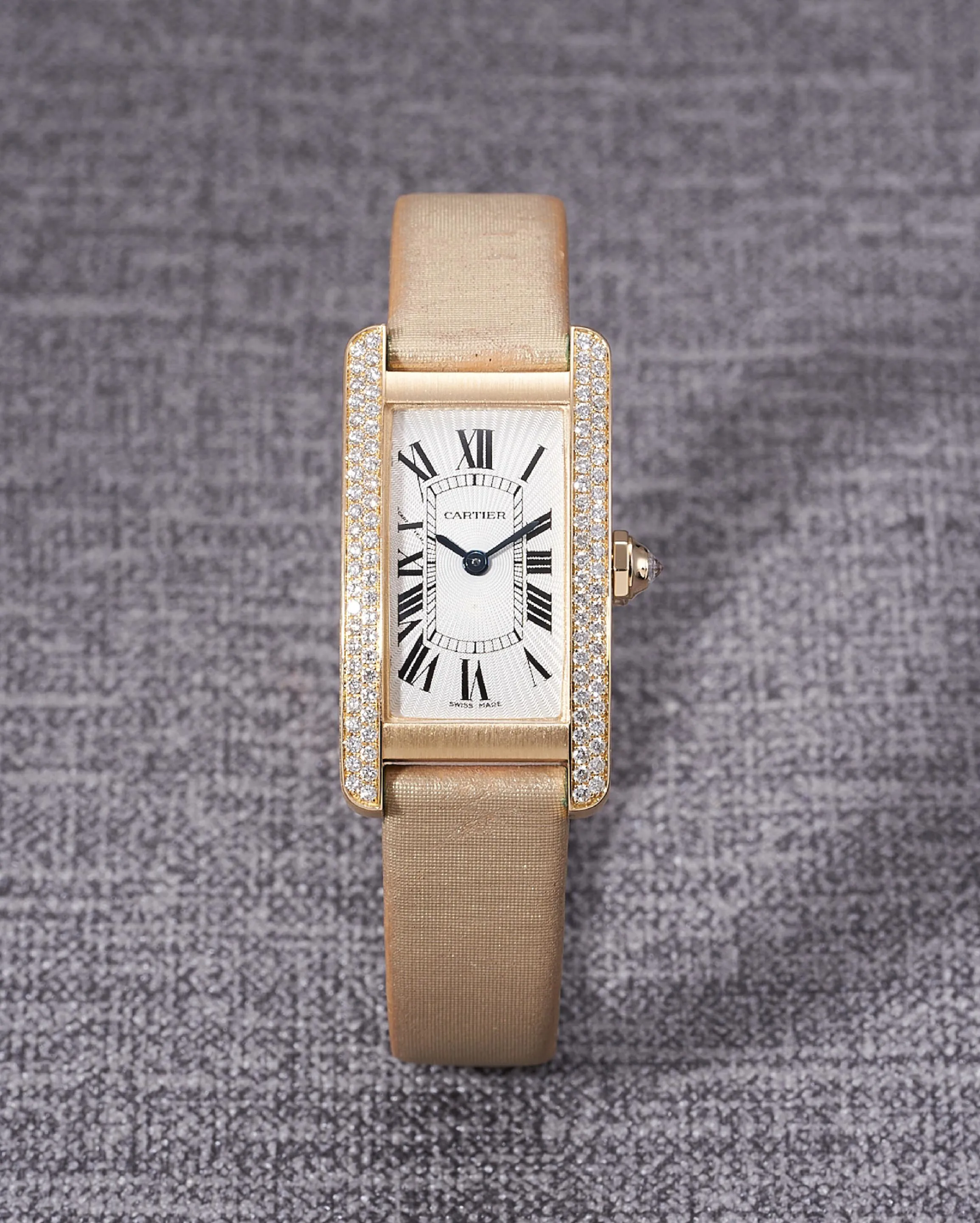 Cartier Tank 2482 19mm Yellow gold Silver