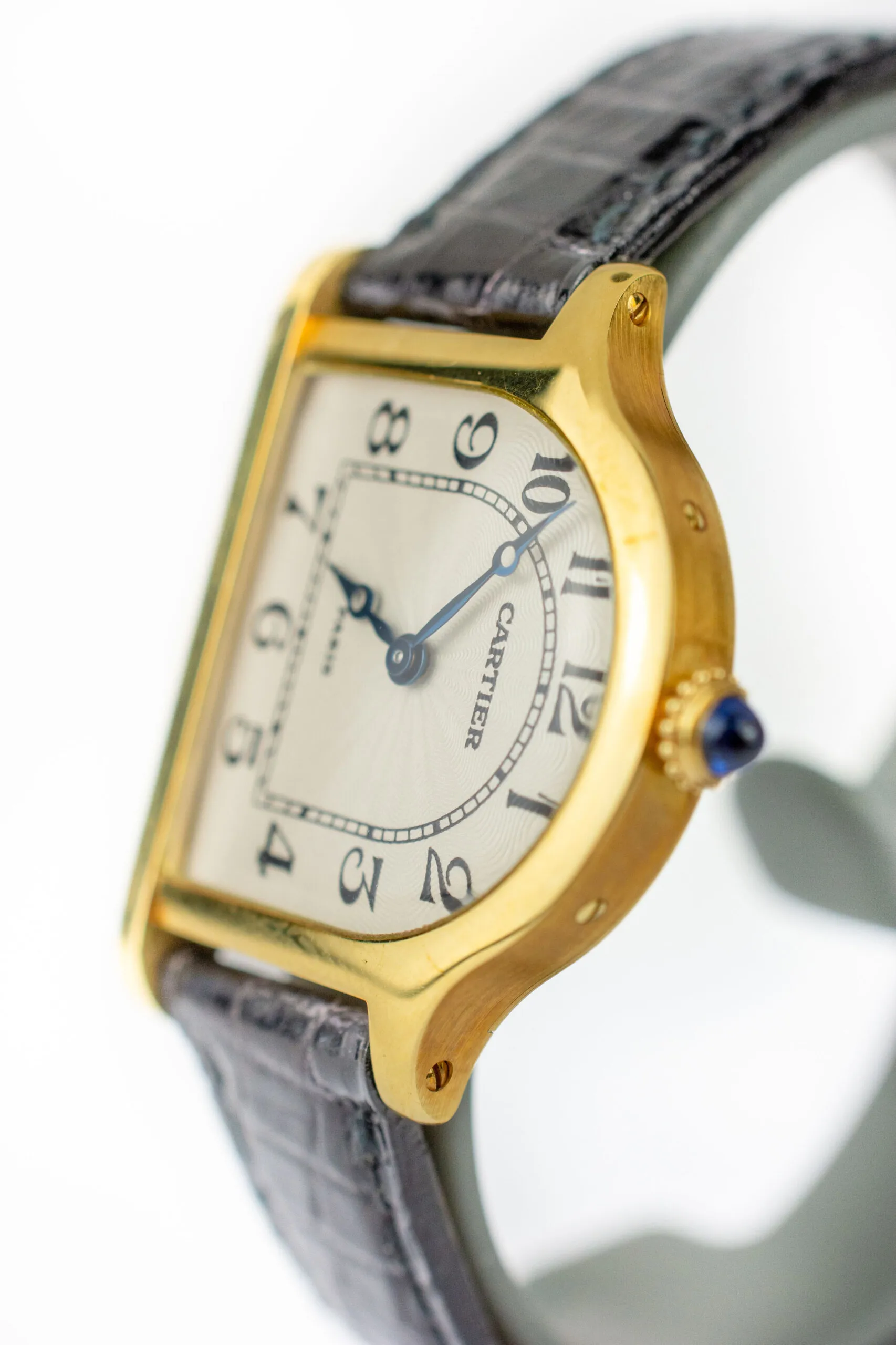 Cartier Cloche 25mm Yellow gold Cream 1