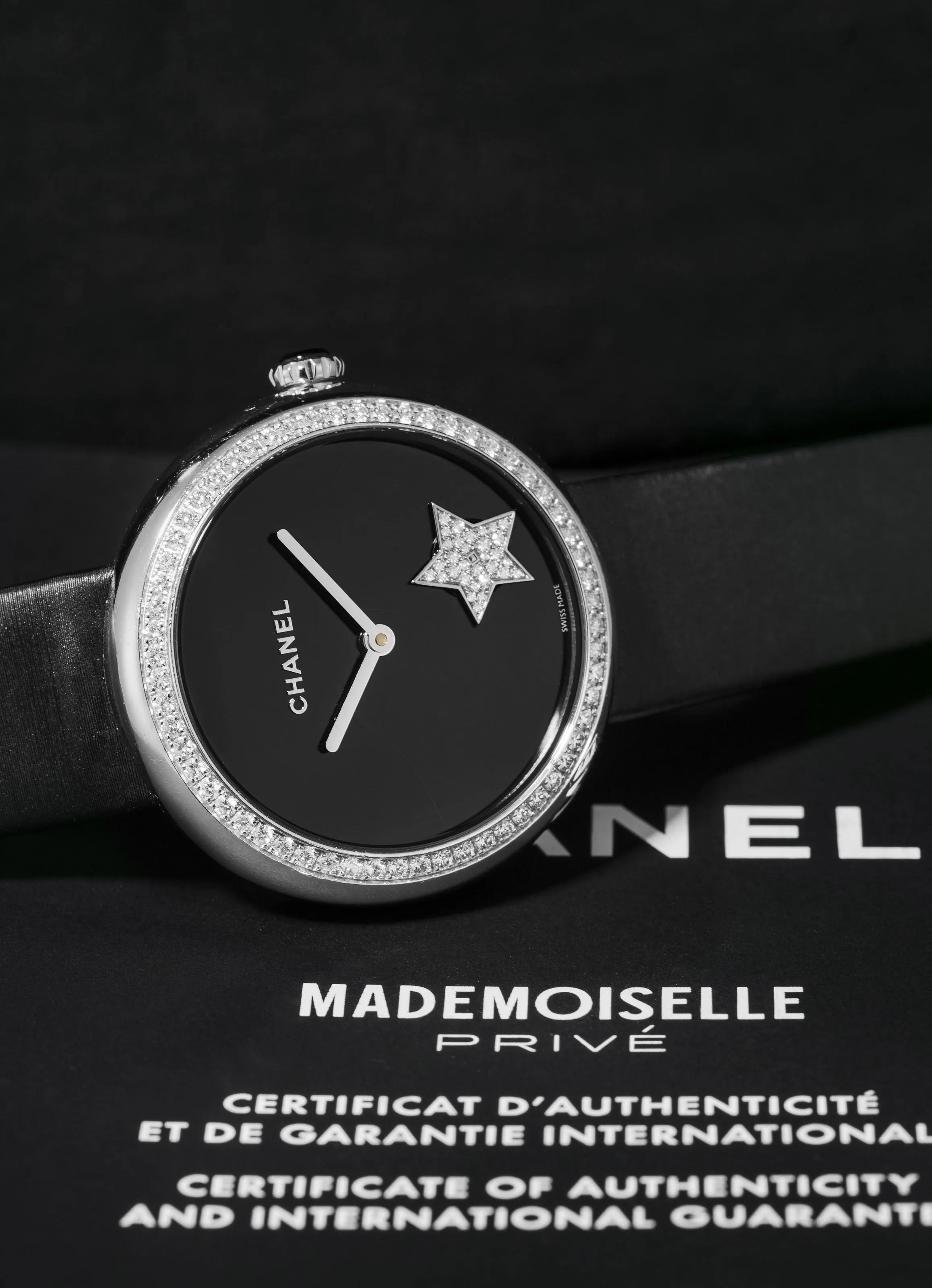 Chanel Mademoiselle H2928 37mm White gold Black 4