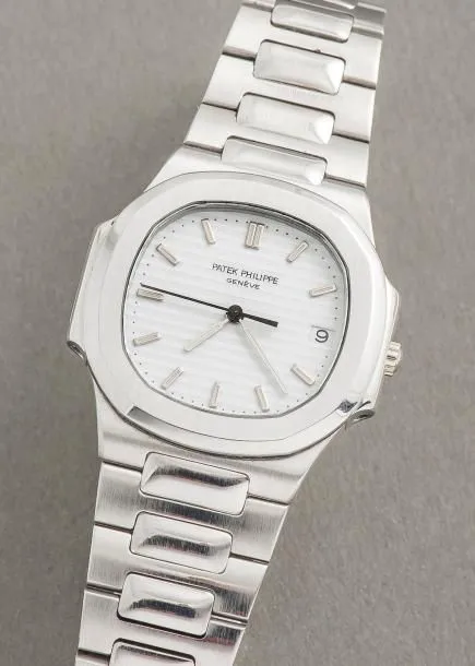 Patek Philippe Nautilus 3900/1 32.5mm Stainless steel White