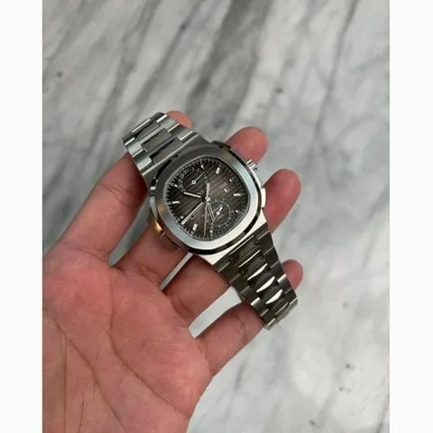 Patek Philippe Nautilus 5990/1A-001 40.5mm Steel Grey