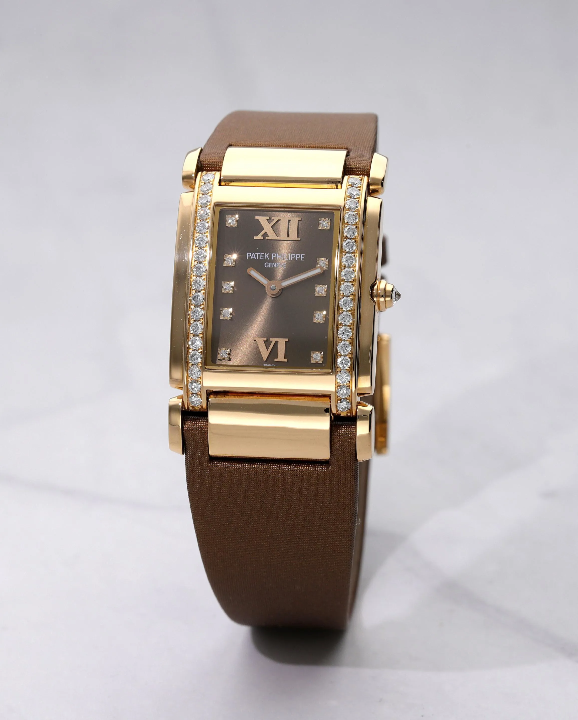 Patek Philippe Twenty~4 4920 25mm Rose gold Brown