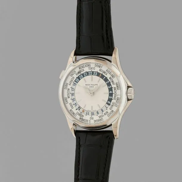 Patek Philippe World Time 5110G 38.5mm White gold Silver