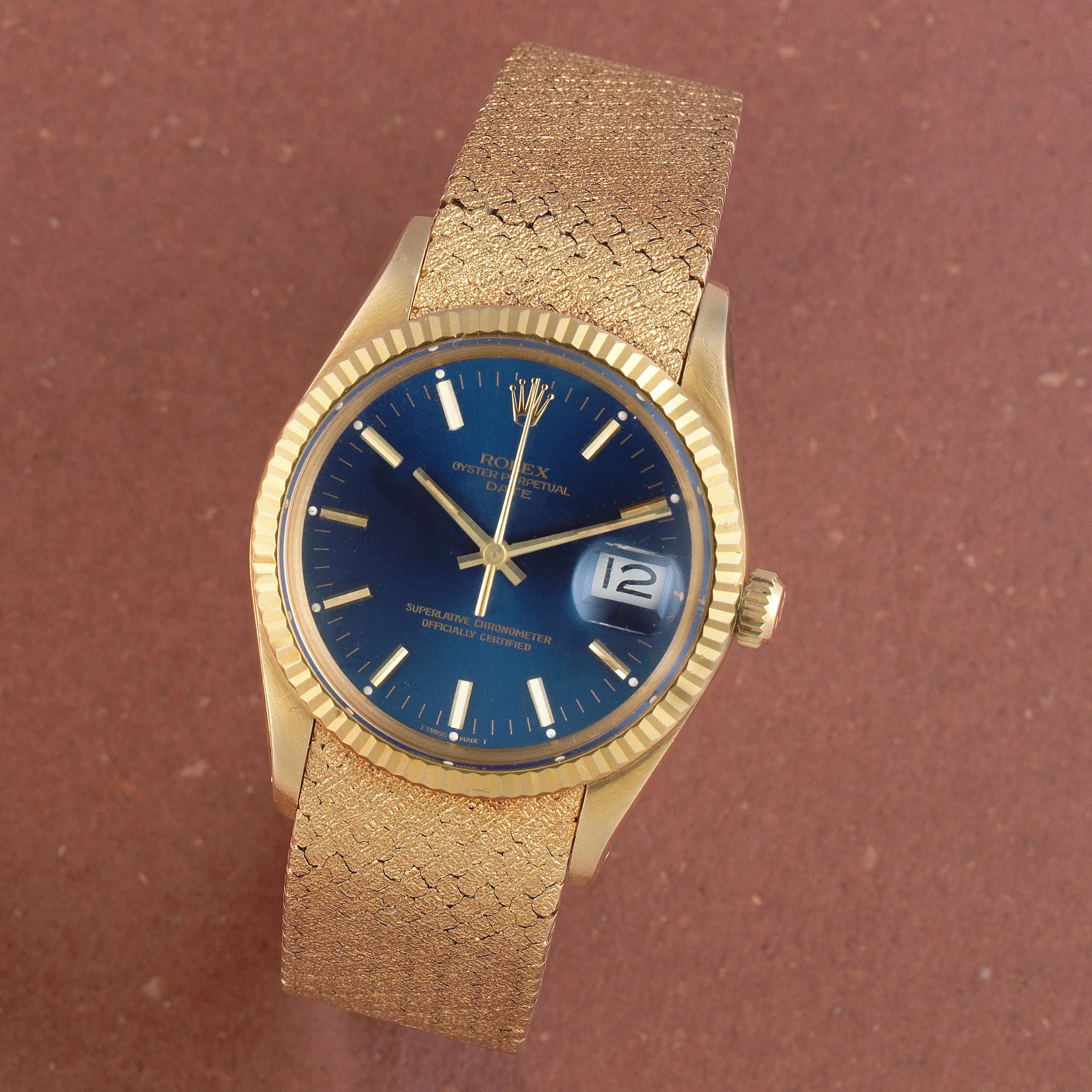 Rolex Oyster Perpetual Date 15038 34mm Yellow gold Blue