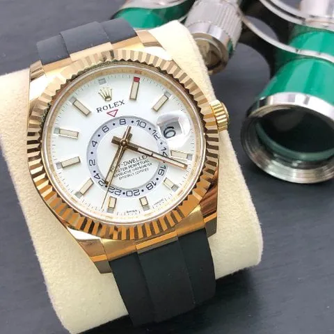 Rolex Sky-Dweller 326238 42mm Yellow gold White